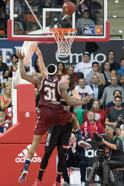 轻球员积极 轻球员积极