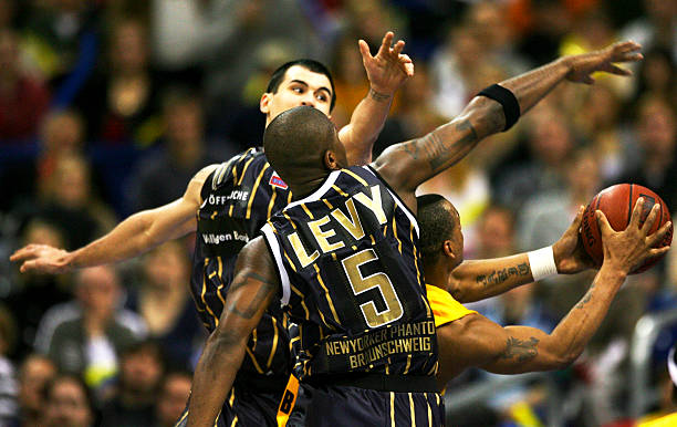 主动邀请他 主动邀请他