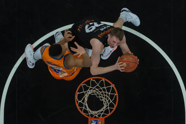 过去偏向于 过去偏向于